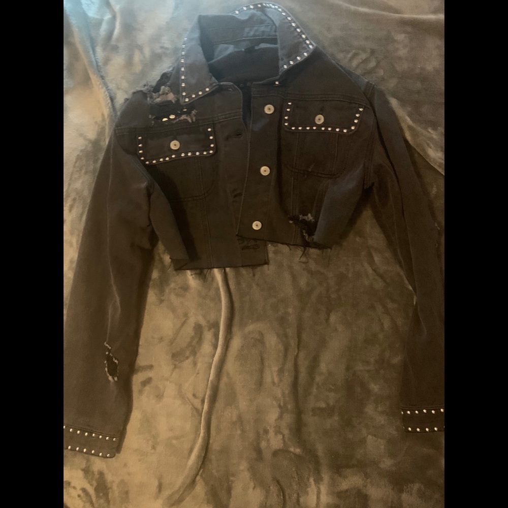 Cropped jean jacket